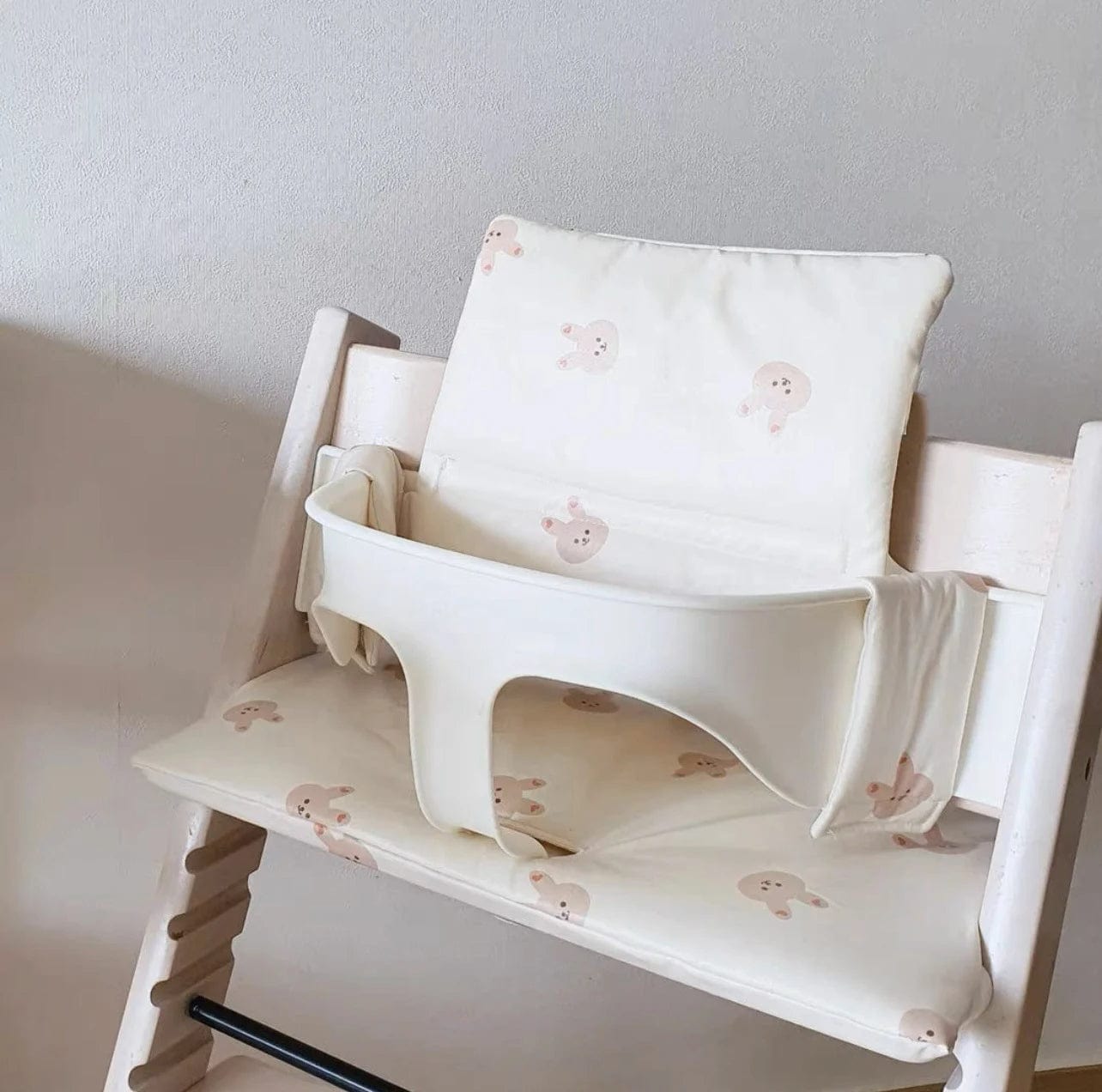 Coussin chaise haute bois ancienne | Dreamy Sloth® Rose / 36x24 cm