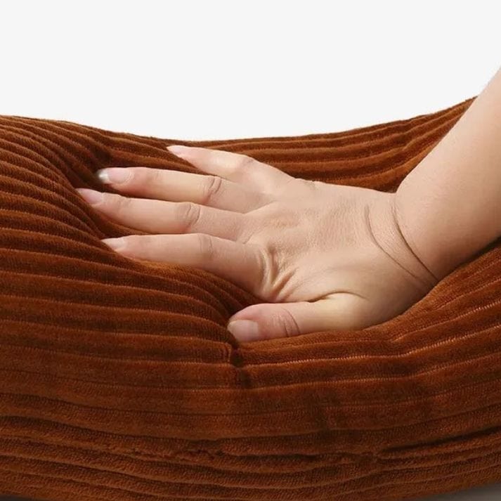 Coussin chien peluche | DreamySloth® Marron / 120x30 cm